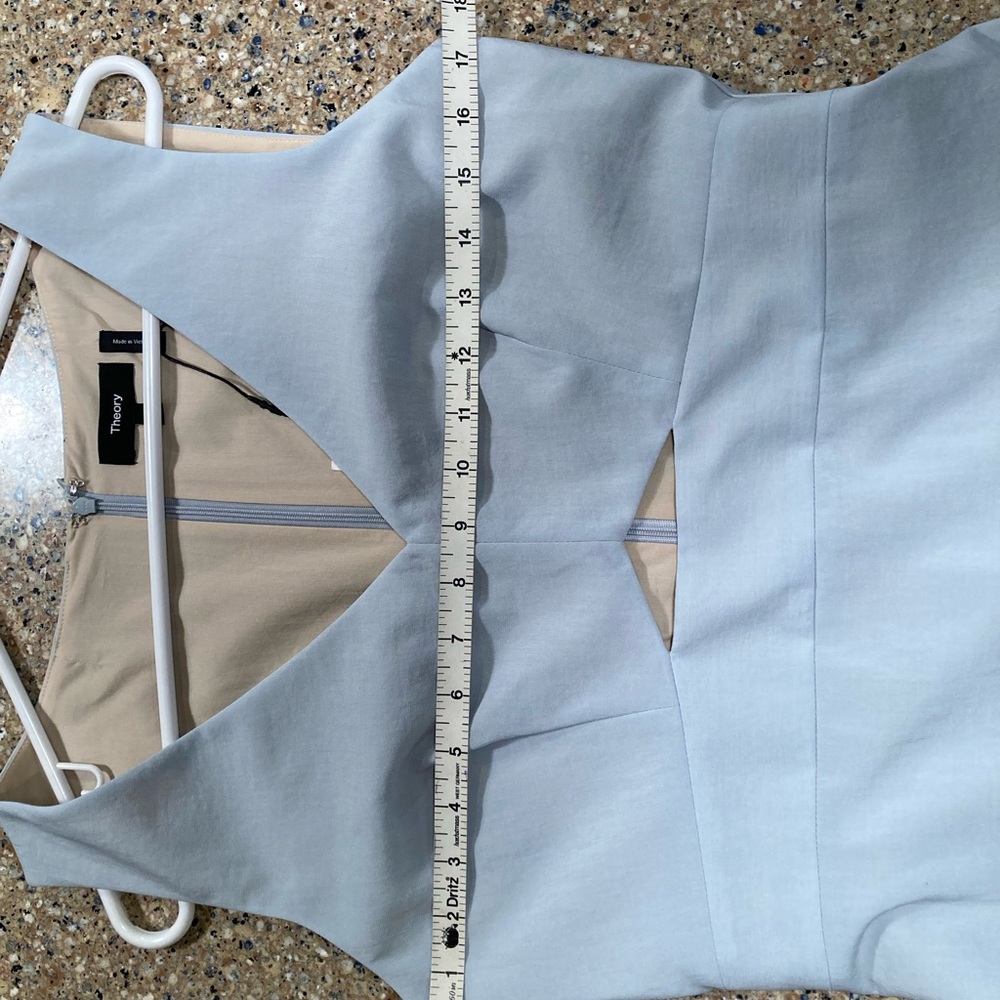 Theory Harbour Cut out Midi Dress - Picture 5 of 6